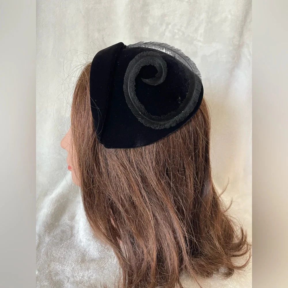 Vintage Bollock’s of Pasadena sportswear fascinator pill hat racetrack headband - Picture 3 of 16